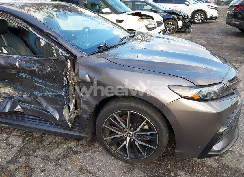 Photo 6 of 2022 Toyota Camry SE (VIN 4T1T11AK5NU645660)