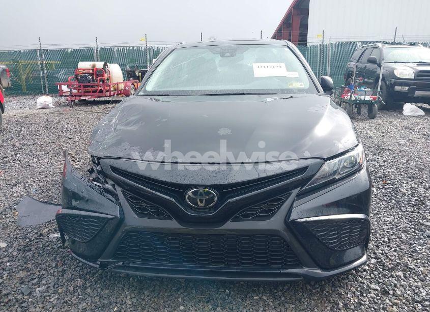 Photo 13 of 2022 Toyota Camry SE (VIN 4T1T11AK5NU717800)