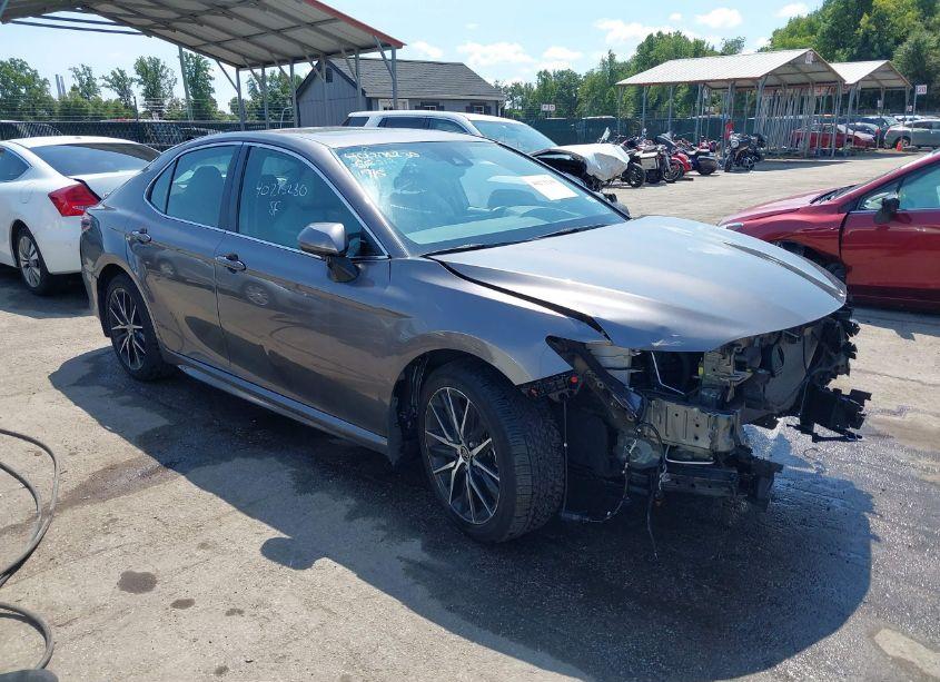 2023 Toyota Camry SE (VIN 4T1T11AK5PU158302) main photo