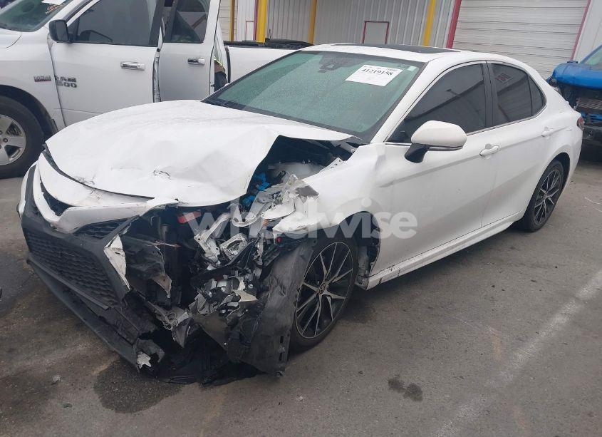 Photo 2 of 2023 Toyota Camry SE (VIN 4T1T11AK5PU749701)