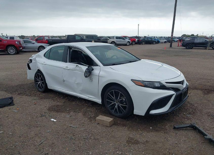 2023 Toyota Camry SE (VIN 4T1T11AK5PU814580) main photo