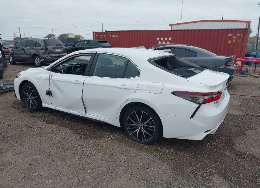 Photo 3 of 2023 Toyota Camry SE (VIN 4T1T11AK5PU814580)