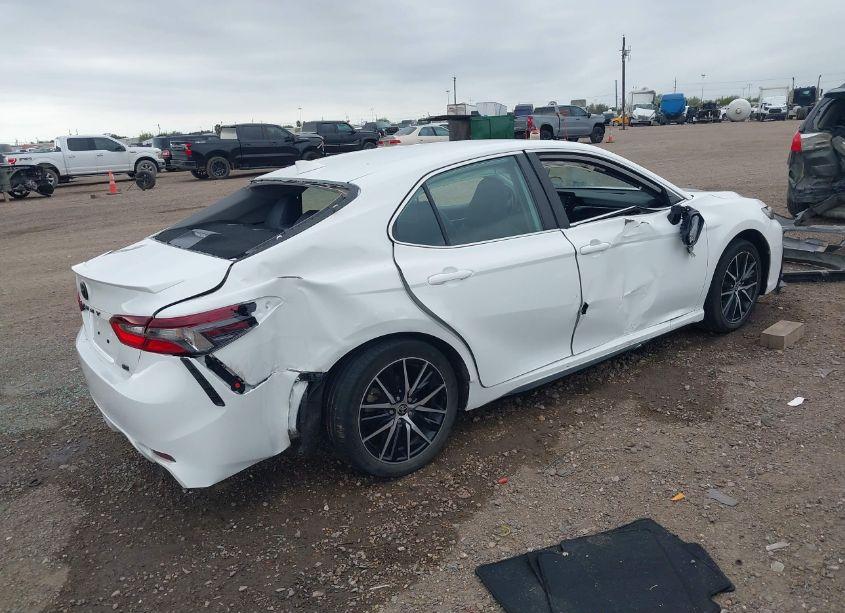 Photo 4 of 2023 Toyota Camry SE (VIN 4T1T11AK5PU814580)
