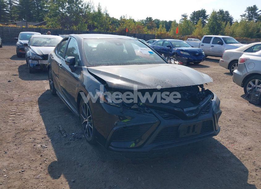 2023 Toyota Camry SE (VIN 4T1T11AK5PU835963) main photo