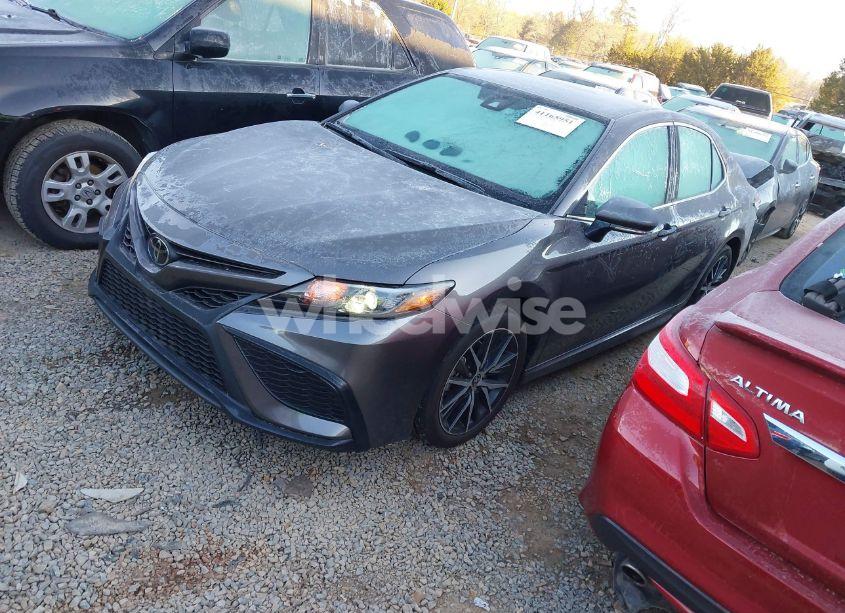 Photo 2 of 2024 Toyota Camry SE (VIN 4T1T11AK5RU847811)