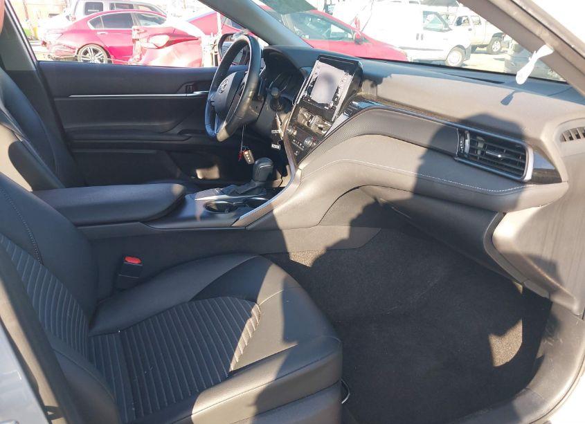Photo 5 of 2022 Toyota Camry SE (VIN 4T1T11AK6NU034021)