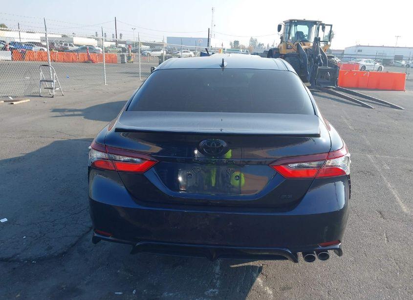 Photo 16 of 2022 Toyota Camry SE (VIN 4T1T11AK6NU073904)