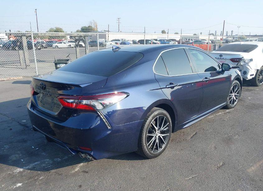 Photo 4 of 2022 Toyota Camry SE (VIN 4T1T11AK6NU073904)