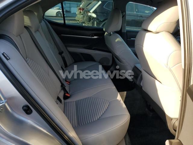 Photo 2 of 2022 TOYOTA CAMRY SE (VIN 4T1T11AK6NU635672)