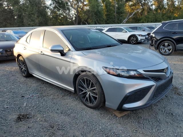 Photo 3 of 2022 TOYOTA CAMRY SE (VIN 4T1T11AK6NU635672)