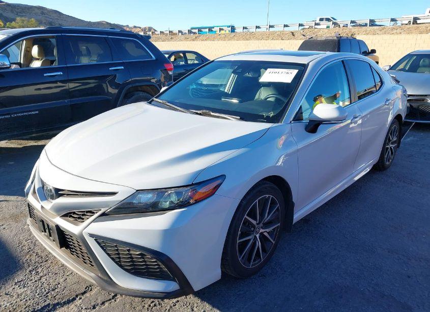Photo 2 of 2023 Toyota Camry SE (VIN 4T1T11AK6PU141198)