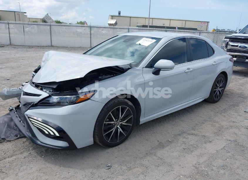 Photo 2 of 2023 Toyota Camry SE (VIN 4T1T11AK6PU143727)