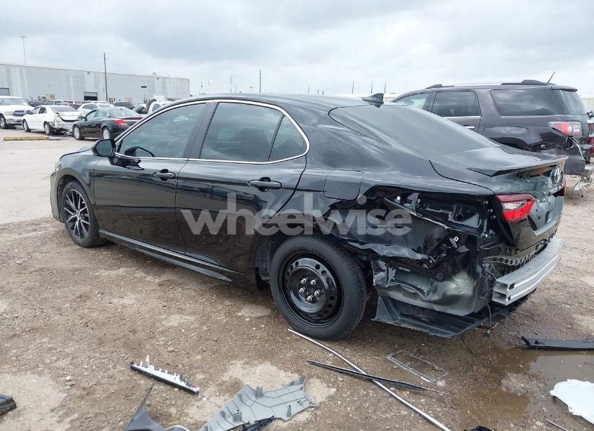 Photo 3 of 2024 Toyota Camry SE (VIN 4T1T11AK6RU865878)