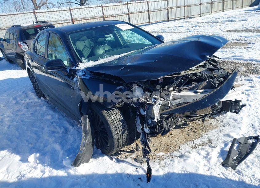 2021 Toyota Camry SE NIGHTSHADE EDITION (VIN 4T1T11AK7MU449041) main photo