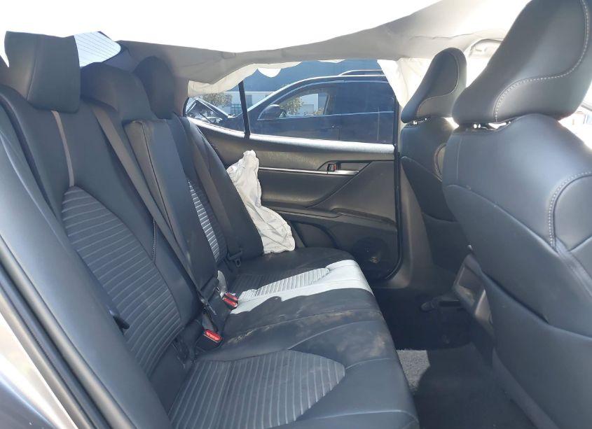 Photo 8 of 2021 Toyota Camry SE (VIN 4T1T11AK7MU613615)