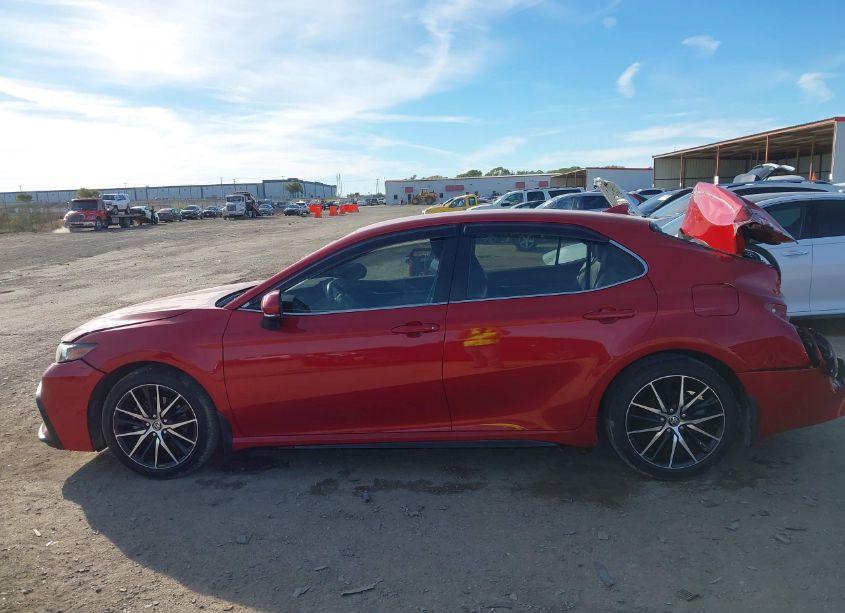 Photo 14 of 2022 Toyota Camry SE/SE NIGHTSHADE EDITION (VIN 4T1T11AK7NU011668)