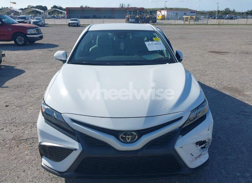 Photo 11 of 2022 Toyota Camry SE (VIN 4T1T11AK7NU637348)