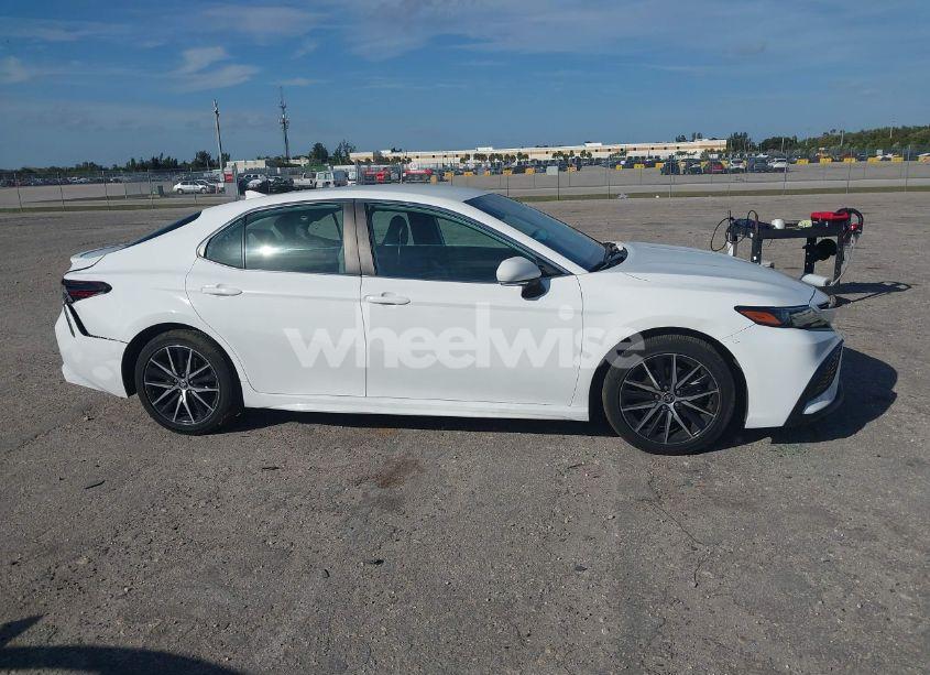 Photo 12 of 2022 Toyota Camry SE (VIN 4T1T11AK7NU637348)