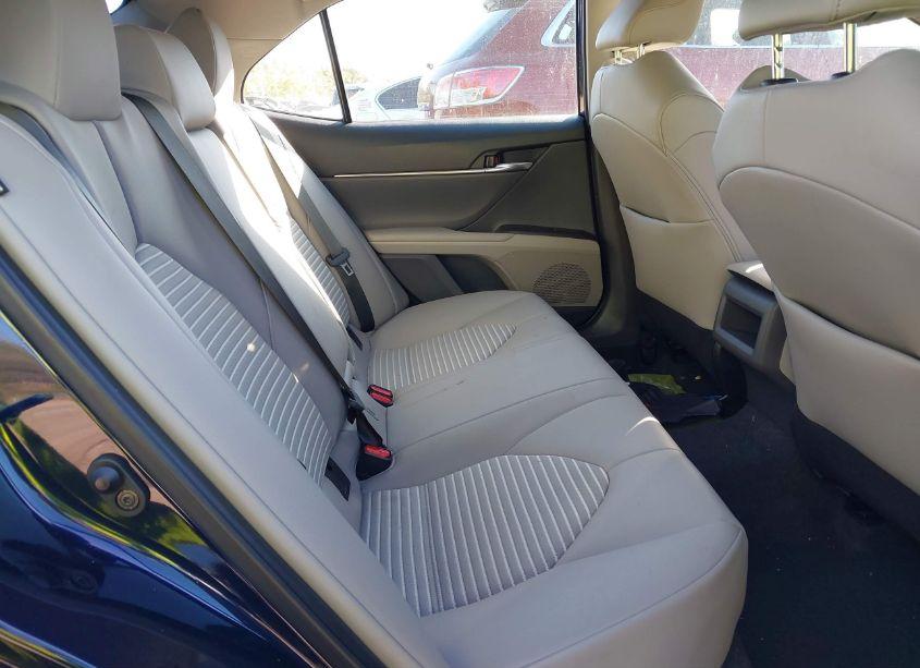 Photo 8 of 2022 Toyota Camry SE (VIN 4T1T11AK7NU641562)