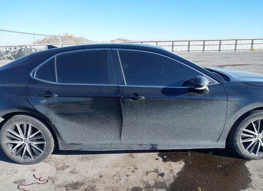 Photo 13 of 2022 Toyota Camry SE (VIN 4T1T11AK7NU679762)