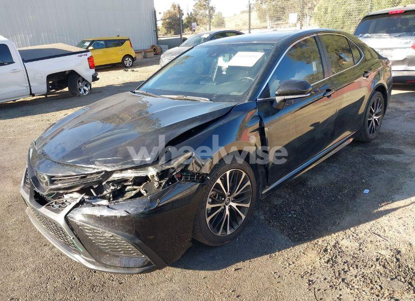 Photo 2 of 2023 Toyota Camry SE (VIN 4T1T11AK7PU775071)