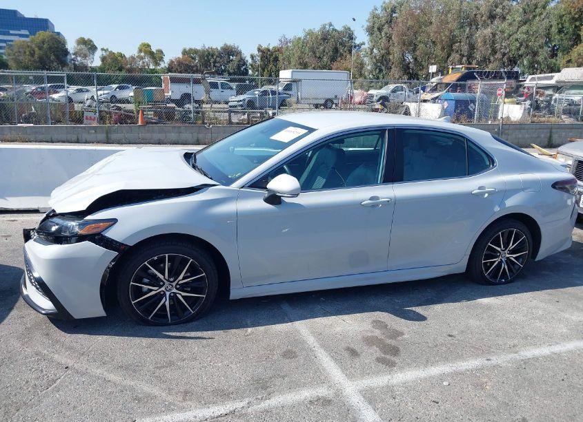 Photo 14 of 2024 Toyota Camry SE (VIN 4T1T11AK7RU205056)