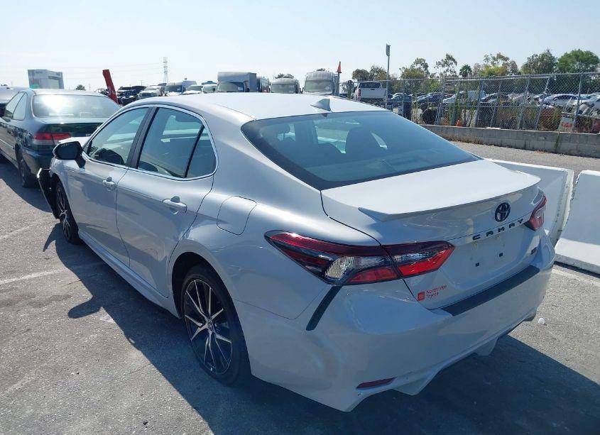 Photo 3 of 2024 Toyota Camry SE (VIN 4T1T11AK7RU205056)