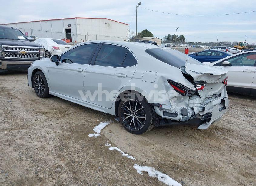 Photo 3 of 2024 Toyota Camry SE (VIN 4T1T11AK7RU238946)