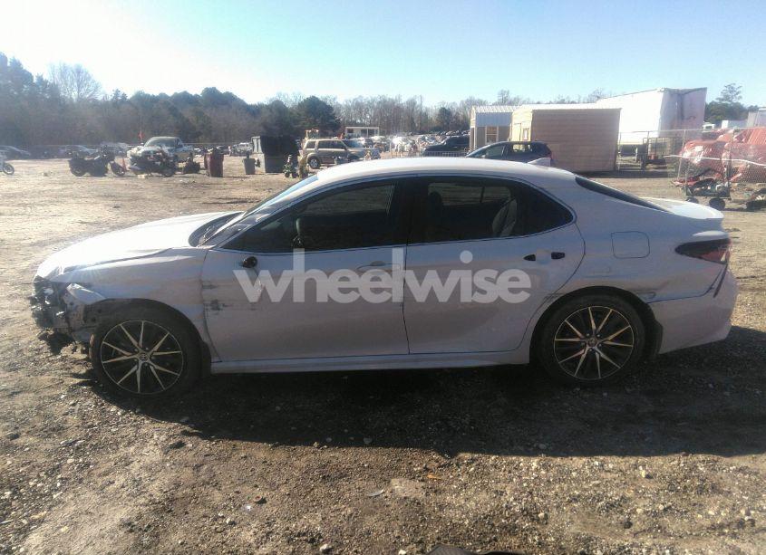 Photo 14 of 2024 Toyota Camry SE (VIN 4T1T11AK7RU245198)