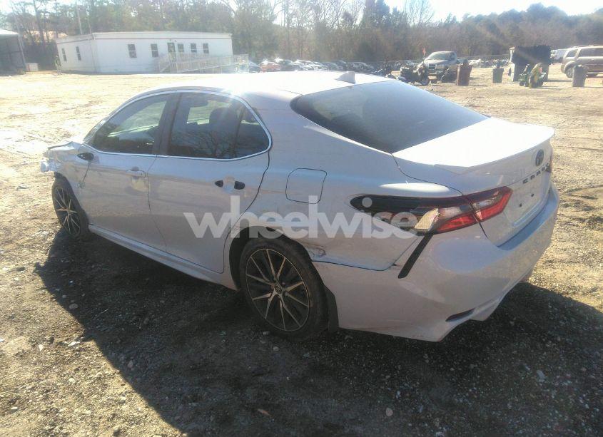 Photo 3 of 2024 Toyota Camry SE (VIN 4T1T11AK7RU245198)