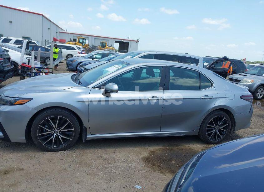 Photo 14 of 2024 Toyota Camry SE (VIN 4T1T11AK7RU851584)