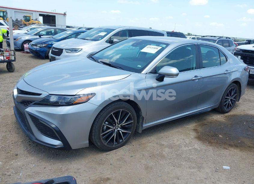 Photo 2 of 2024 Toyota Camry SE (VIN 4T1T11AK7RU851584)