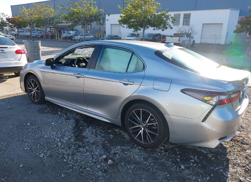 Photo 3 of 2024 Toyota Camry SE (VIN 4T1T11AK7RU864691)