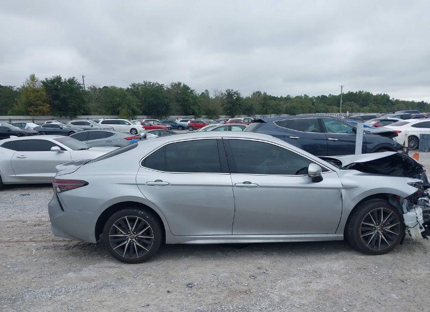 Photo 13 of 2024 Toyota Camry SE (VIN 4T1T11AK7RU902405)
