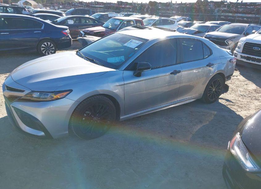 Photo 2 of 2022 Toyota Camry SE NIGHTSHADE EDITION (VIN 4T1T11AK8NU038913)