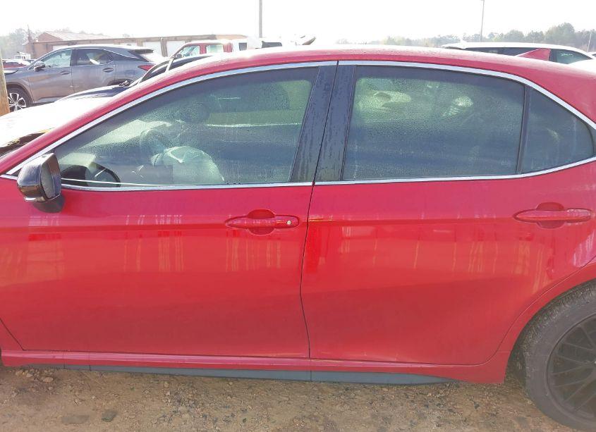 Photo 14 of 2022 Toyota Camry SE (VIN 4T1T11AK8NU040628)