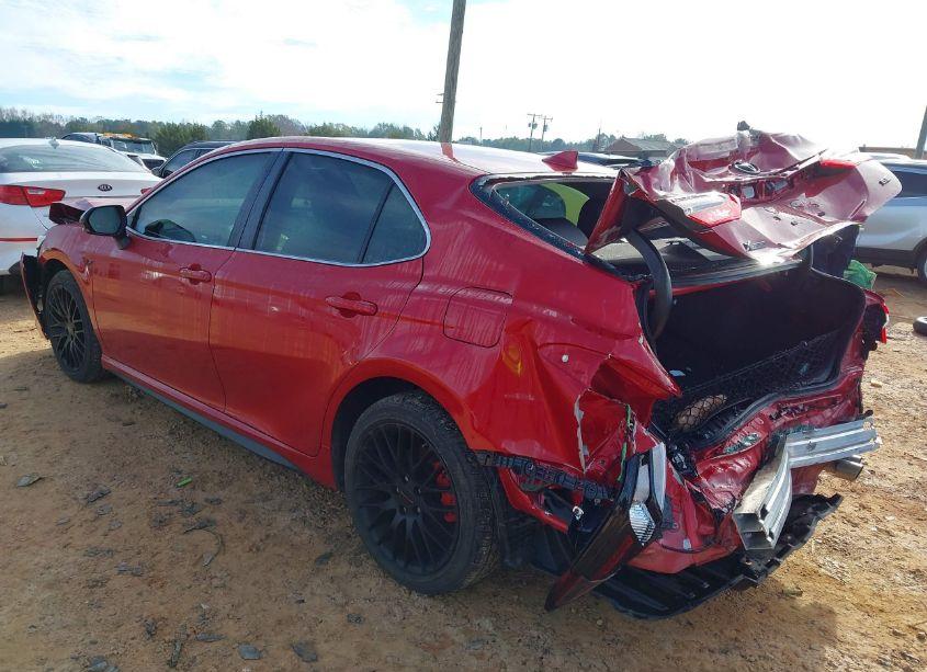 Photo 3 of 2022 Toyota Camry SE (VIN 4T1T11AK8NU040628)