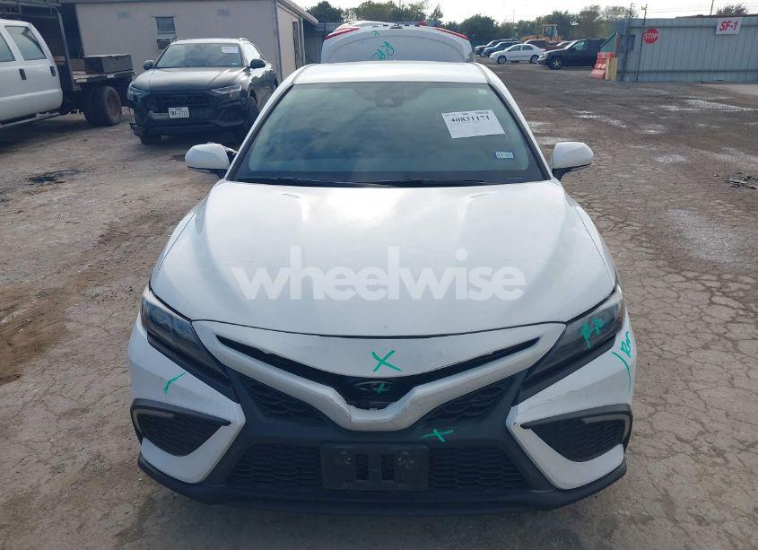 Photo 13 of 2022 Toyota Camry SE (VIN 4T1T11AK8NU075993)