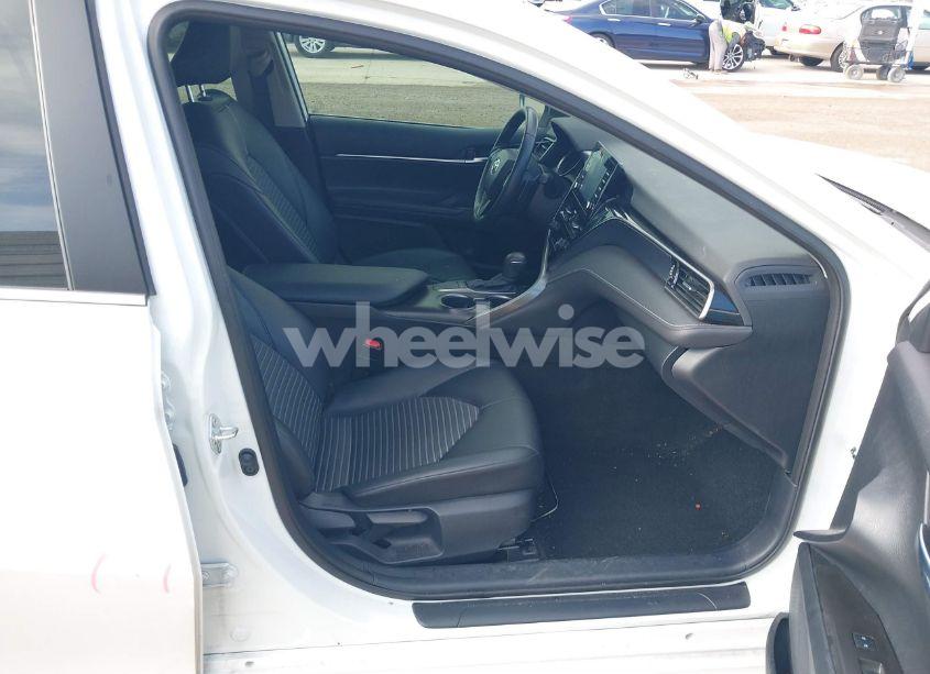 Photo 5 of 2022 Toyota Camry SE (VIN 4T1T11AK8NU075993)