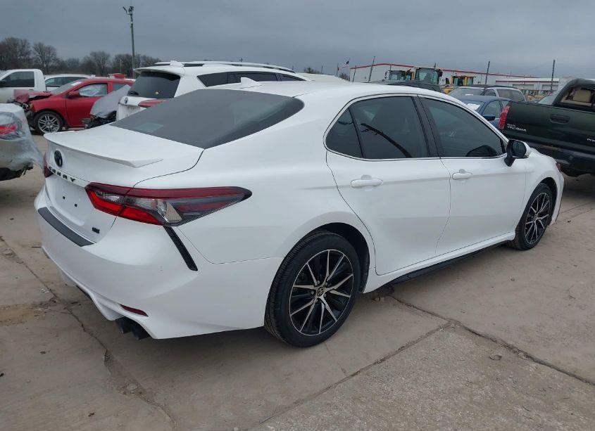 Photo 4 of 2022 Toyota Camry SE (VIN 4T1T11AK8NU668785)