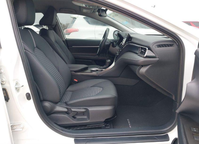 Photo 5 of 2022 Toyota Camry SE (VIN 4T1T11AK8NU668785)