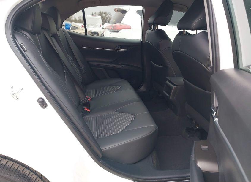 Photo 8 of 2022 Toyota Camry SE (VIN 4T1T11AK8NU668785)