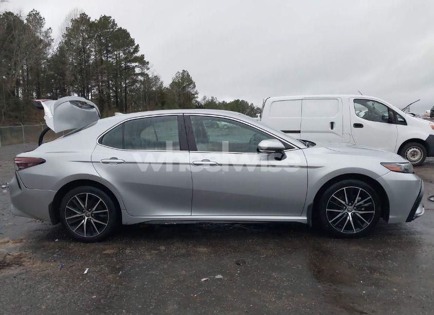 Photo 13 of 2022 Toyota Camry SE (VIN 4T1T11AK8NU679382)