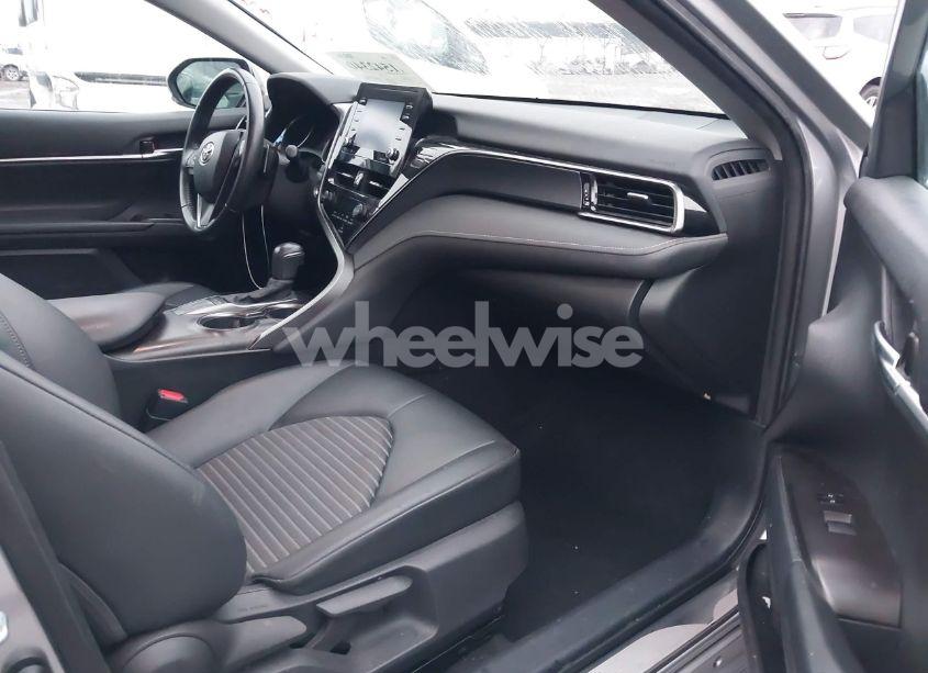 Photo 5 of 2022 Toyota Camry SE (VIN 4T1T11AK8NU679382)