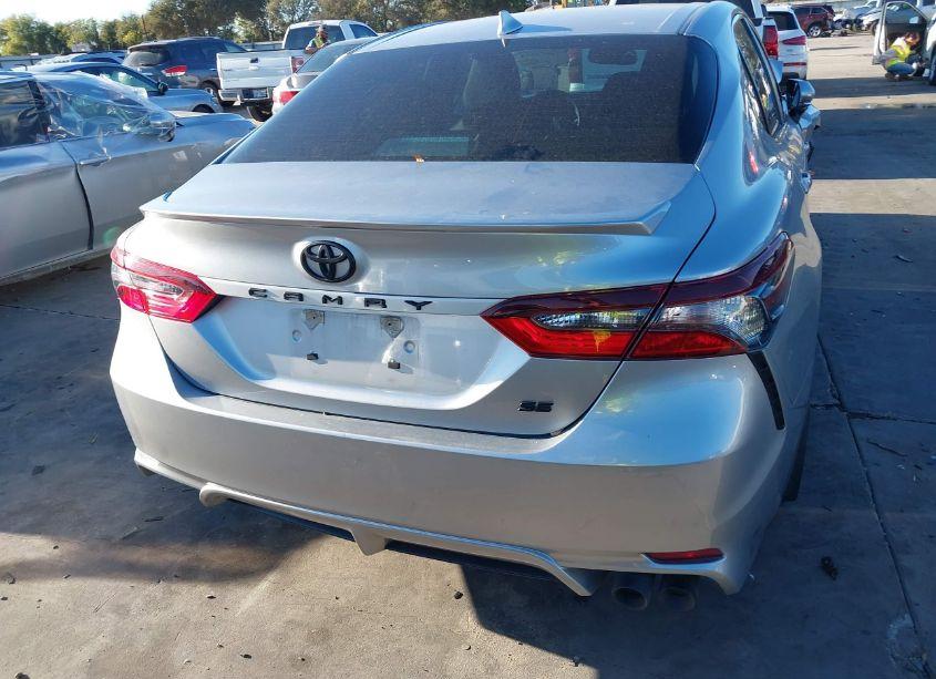 Photo 16 of 2022 Toyota Camry SE (VIN 4T1T11AK8NU687126)