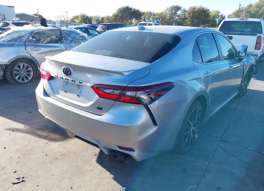 Photo 4 of 2022 Toyota Camry SE (VIN 4T1T11AK8NU687126)