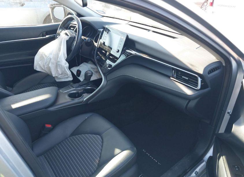 Photo 5 of 2022 Toyota Camry SE (VIN 4T1T11AK8NU687126)