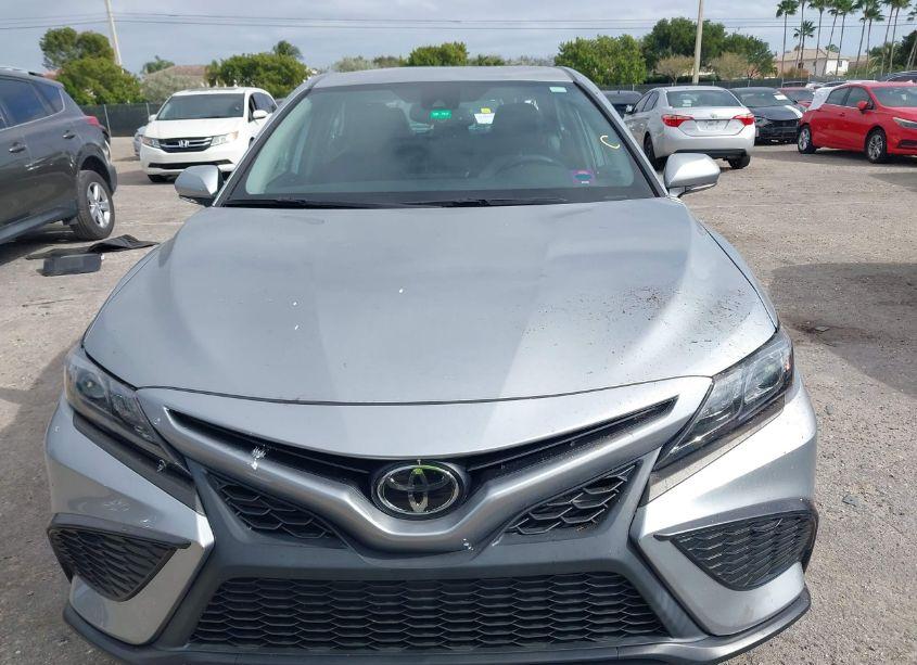 Photo 6 of 2022 Toyota Camry SE (VIN 4T1T11AK8NU689300)