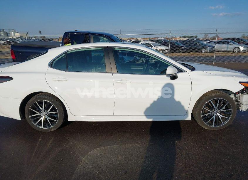 Photo 13 of 2023 Toyota Camry SE (VIN 4T1T11AK8PU724243)