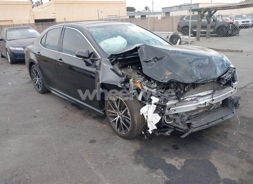 2023 Toyota Camry SE (VIN 4T1T11AK8PU762751) main photo